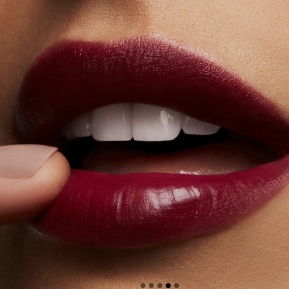 COPY - MAC- LOVE ME LIPSTICK                          LA FEMME (410) BNIB - Picture 3 of 4